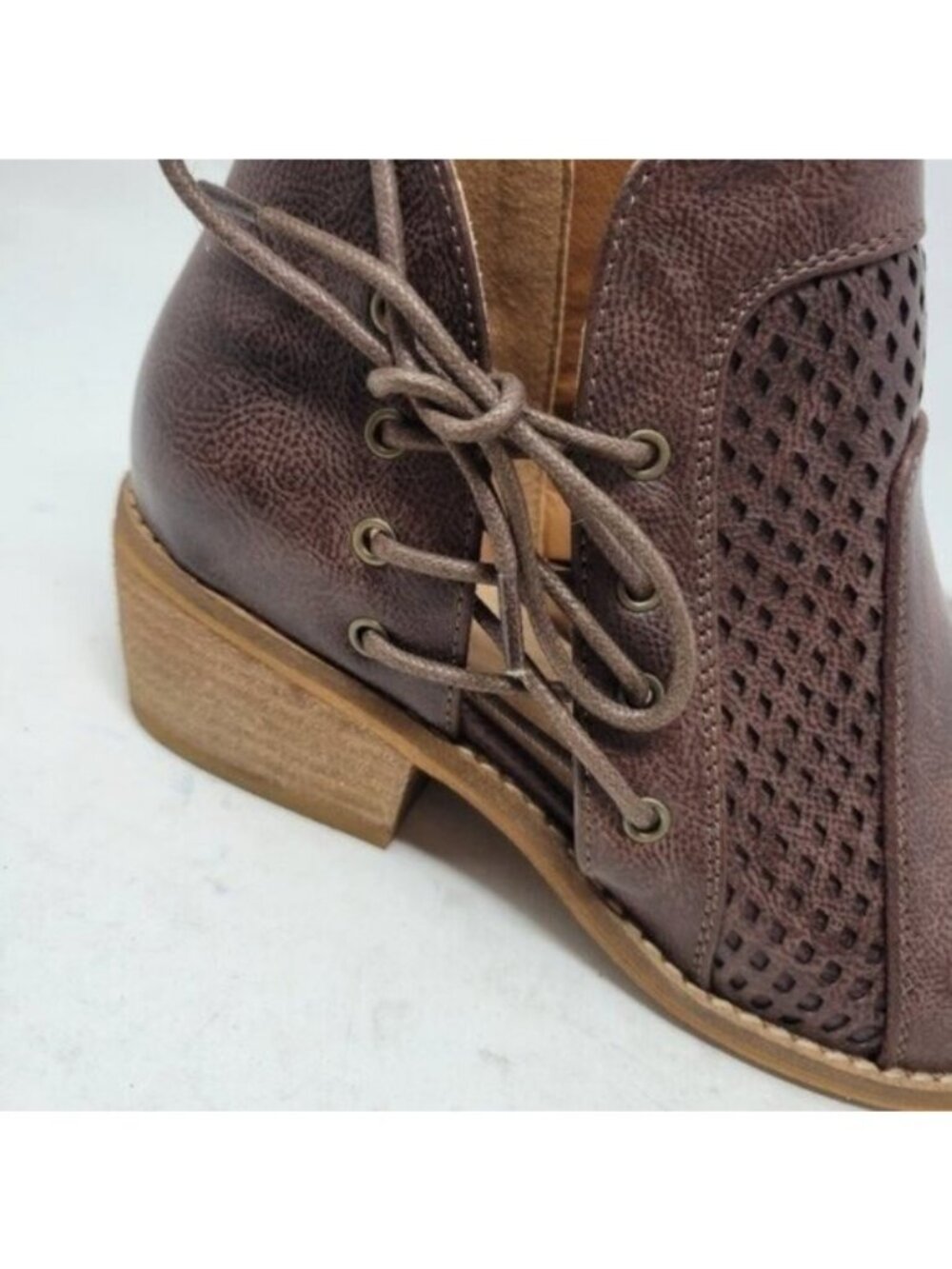 Beast Fashion | Denver Side Laced Mesh Boots Booties Brown - Picture 9 of 13
